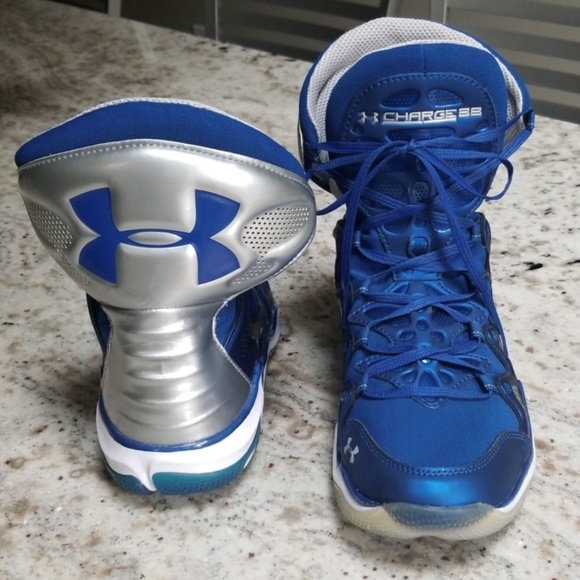 Mens Under Armour basketball sneakers [Size 8.5] - Picture 1 of 3